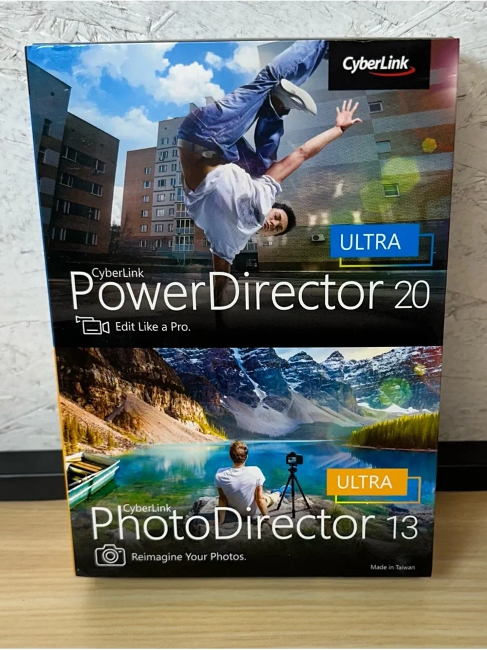 PowerDirector 20 & PhotoDirector 13 Ultra Bundle - Black